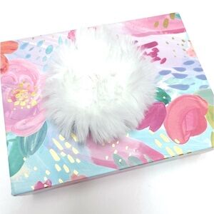 ♥️ FREE with any purchase 🙏🏽 Barbie style white fuzzy hair scrunchie